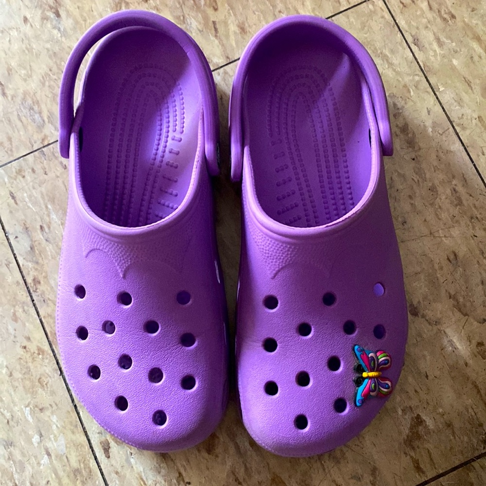 Purple Crocs 💜